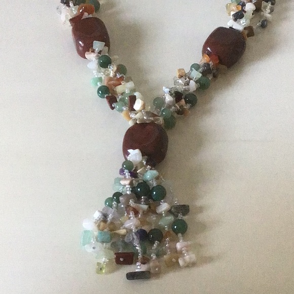 Semiprecious colored stone tassel necklace with 3 large beads - Picture 2 of 2